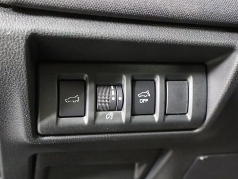 Used 2025 Subaru Outback Premium AWD/4WD image 22