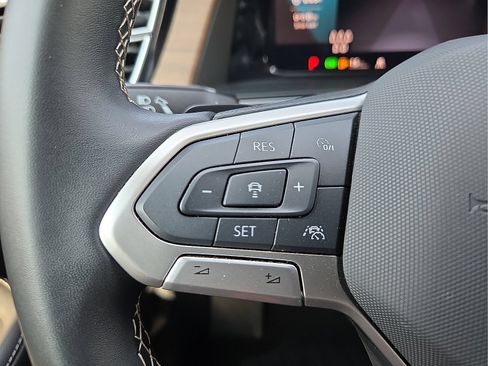 Used 2025 Volkswagen Atlas SE FWD image 20