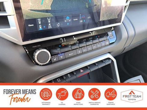 Used 2025 Toyota Tundra Platinum AWD/4WD image 18