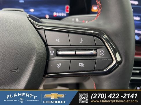 Used 2026 Chevrolet Traverse RS w/ LPO, Floor Liner Package AWD/4WD image 27