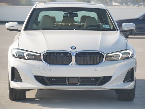 Used 2026 BMW 330i Sedan w/ Premium Package RWD image 2