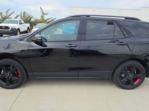 Used 2024 Chevrolet Equinox Premier image 2