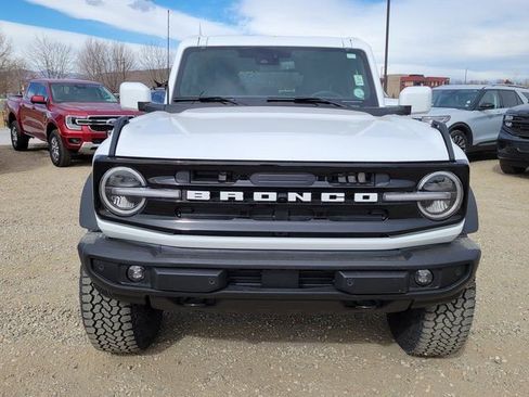 New 2026 Ford Bronco Outer Banks w/ Sasquatch Package image 5