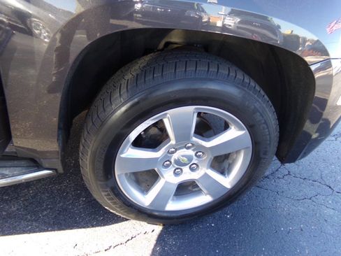 Used 2015 Chevrolet Suburban LTZ image 33