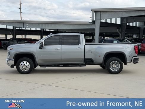 Certified 2025 Chevrolet Silverado 3500 LTZ w/ LTZ Convenience Package AWD/4WD image 8