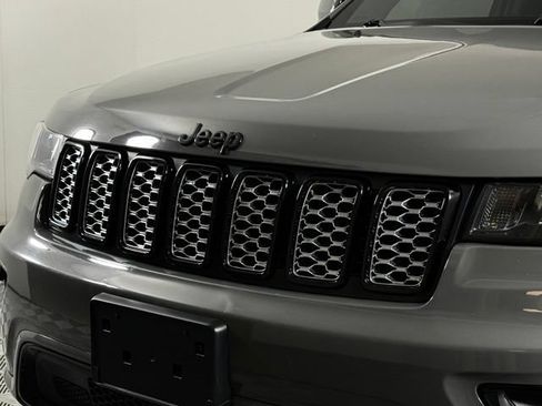Used 2020 Jeep Grand Cherokee Altitude AWD/4WD image 13