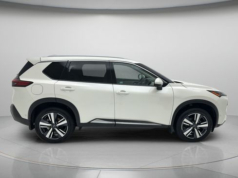 Used 2023 Nissan Rogue SL w/ SL Premium Package AWD/4WD image 4