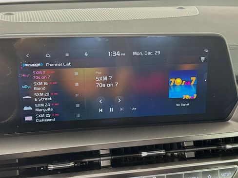 Certified 2025 Kia Telluride S image 15