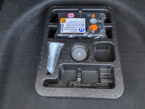 Used 2022 Jeep Compass Limited image 18