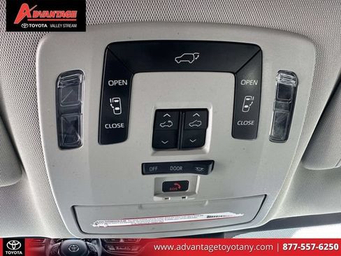 Certified 2022 Toyota Sienna XLE w/ XLE Plus Package FWD image 36