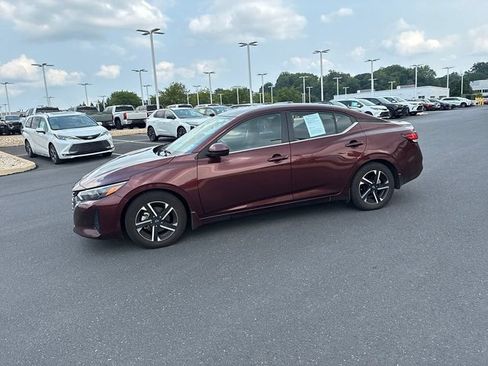 Used 2025 Nissan Sentra SV FWD image 16
