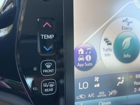 Used 2019 Toyota Prius Limited image 32