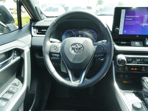 Used 2023 Toyota RAV4 XSE AWD/4WD image 16