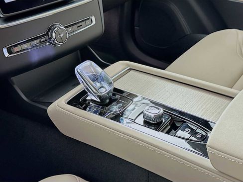 New 2026 Volvo XC90 B6 Plus w/ Protection Package AWD/4WD image 15