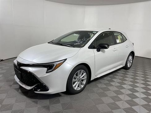 New 2026 Toyota Corolla SE FWD image 3