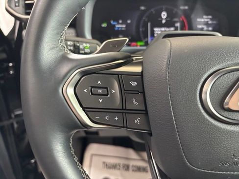 Used 2025 Lexus LX 700h Overtrail w/ Accessory Package (Z1) AWD/4WD image 15