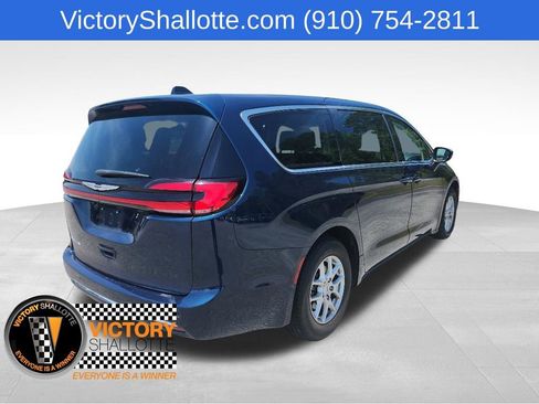 Certified 2023 Chrysler Pacifica Touring-L FWD image 31