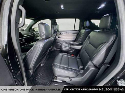 Used 2026 Chevrolet Traverse LT AWD/4WD image 24