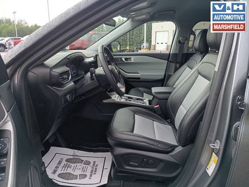 Used 2024 Ford Explorer XLT w/ Equipment Group 202A AWD/4WD image 15