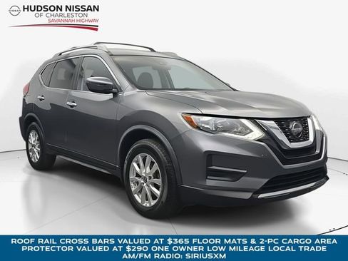Used 2020 Nissan Rogue SV image 1