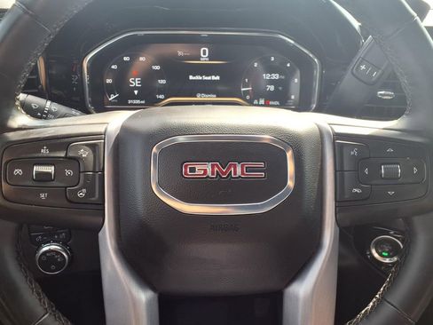 Used 2025 GMC Sierra 1500 SLE image 18