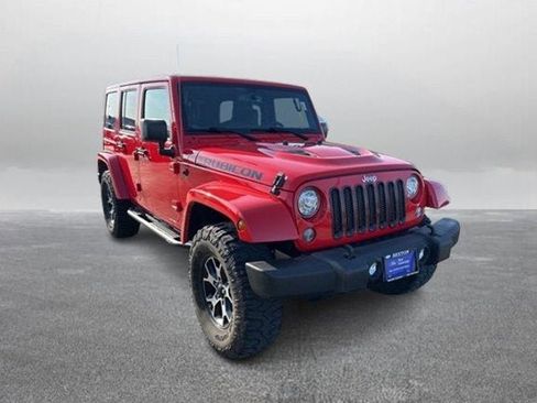 Used 2017 Jeep Wrangler Unlimited Rubicon w/ Connectivity Group AWD/4WD image 5