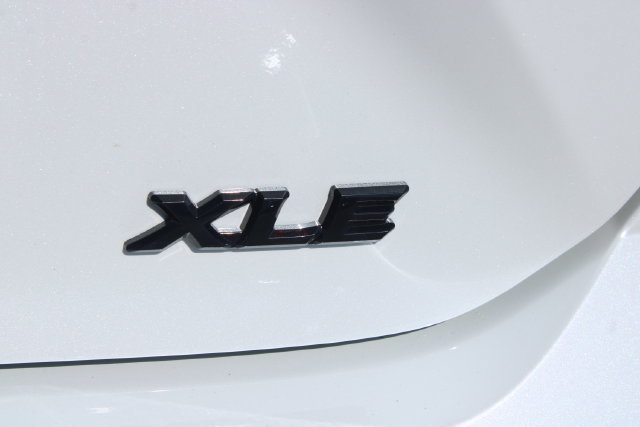 Used 2026 Toyota Camry XLE FWD image 6
