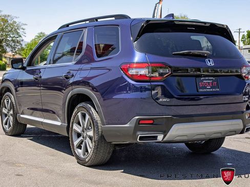 Used 2025 Honda Pilot Elite image 17