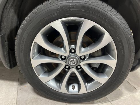 Used 2011 Nissan Juke SV w/ Sport Pkg FWD image 10