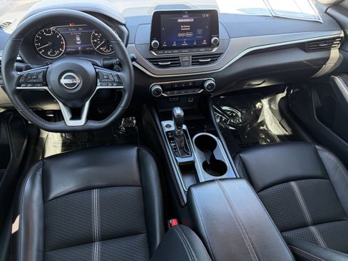 Used 2023 Nissan Altima 2.5 SR image 12