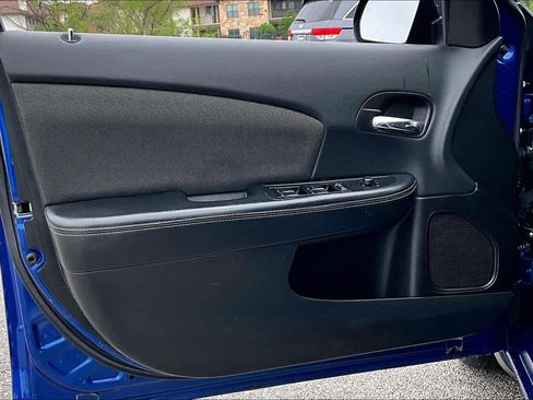 Used 2014 Dodge Avenger SE FWD image 22