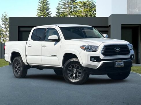 Used 2023 Toyota Tacoma SR5 RWD image 2