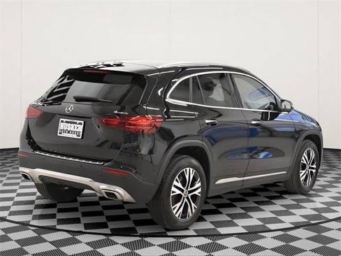 Used 2025 Mercedes-Benz GLA 250 4MATIC w/ Driver Assistance Package image 4