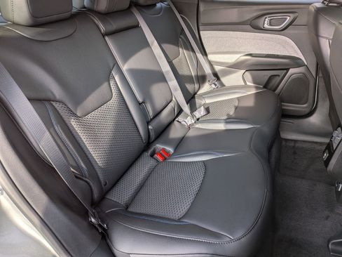 New 2026 Jeep Compass Latitude image 28