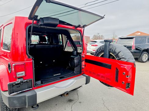 Used 2014 Jeep Wrangler Unlimited Sahara w/ Max Tow Package image 38