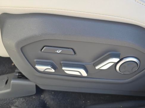 Used 2025 Hyundai Santa Fe Calligraphy image 13