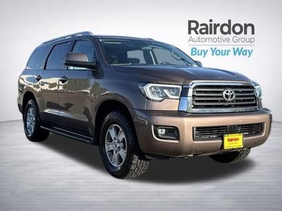 Used 2018 Toyota Sequoia SR5 w/ Carpet Mat Package