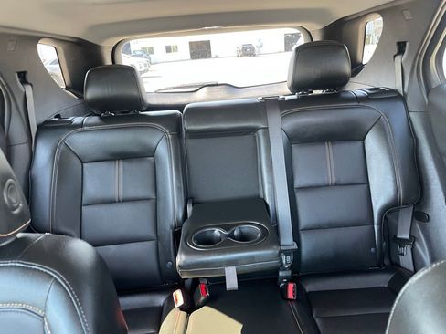 Used 2024 Chevrolet Equinox Premier image 12