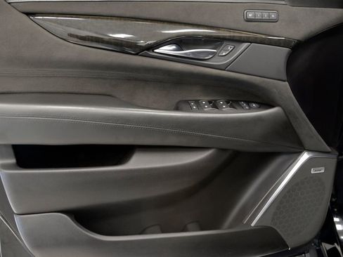 Used 2018 Cadillac Escalade Platinum image 14