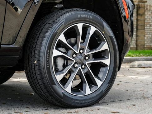 Used 2023 Jeep Grand Cherokee Overland w/ Luxury Tech Group IV image 66