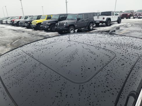 Used 2024 Honda Accord Touring image 3