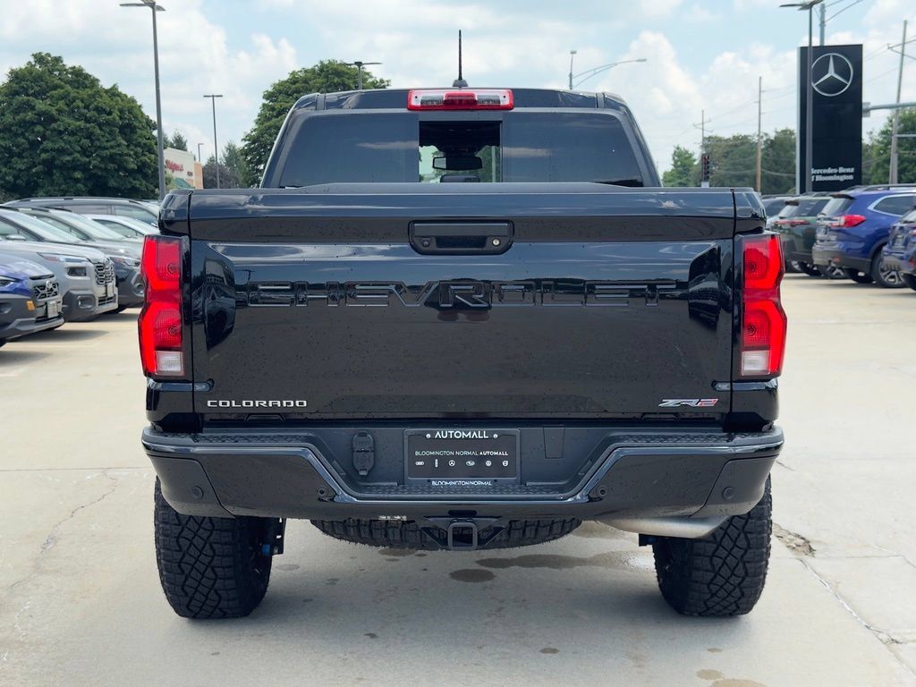 Used 2025 Chevrolet Colorado ZR2 AWD/4WD image 6