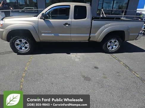 Used 2006 Toyota Tacoma 4x4 Access Cab V6 image 4