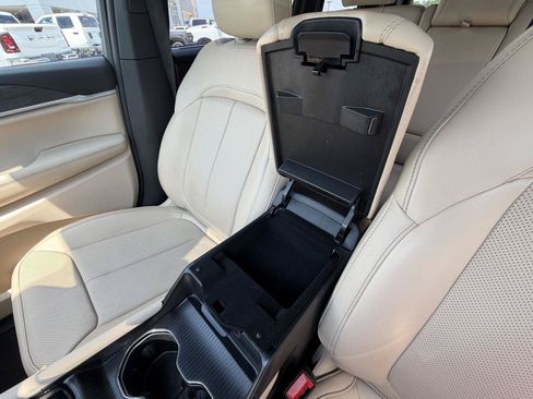 Certified 2025 Jeep Grand Cherokee Limited w/ Luxury Tech Group II AWD/4WD image 14
