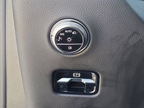 Used 2023 Mercedes-Benz GLC 300 4MATIC image 18