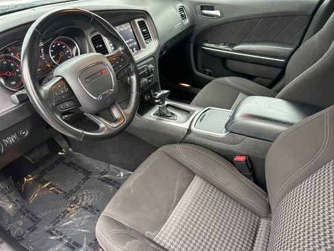 Used 2023 Dodge Charger SXT image 9