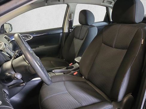 Used 2018 Nissan Sentra SR w/ Technology Package FWD image 12