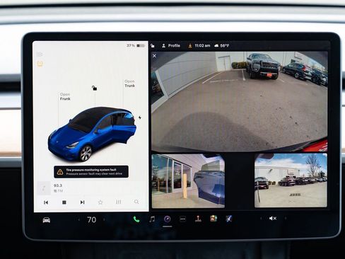 Used 2022 Tesla Model Y Long Range image 15