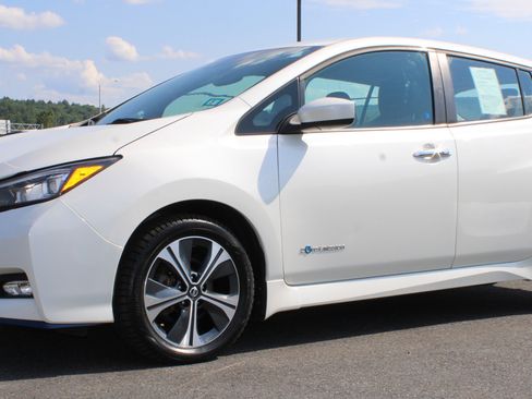 Used 2019 Nissan Leaf SV Plus w/ SV Plus Technology Package FWD image 13