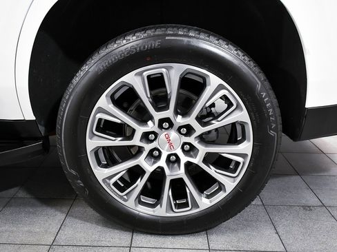 Used 2025 GMC Yukon Denali image 8